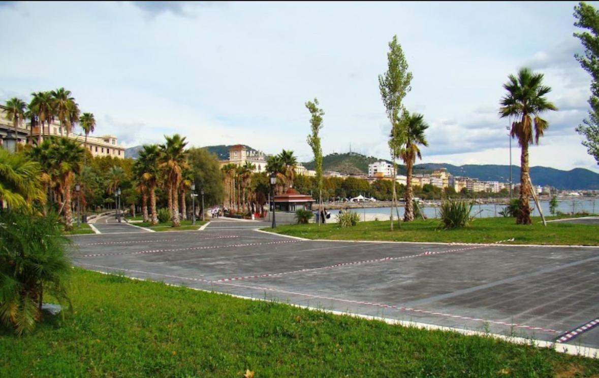 Salerno Mare E Luci Deluxe Apartment Exterior photo