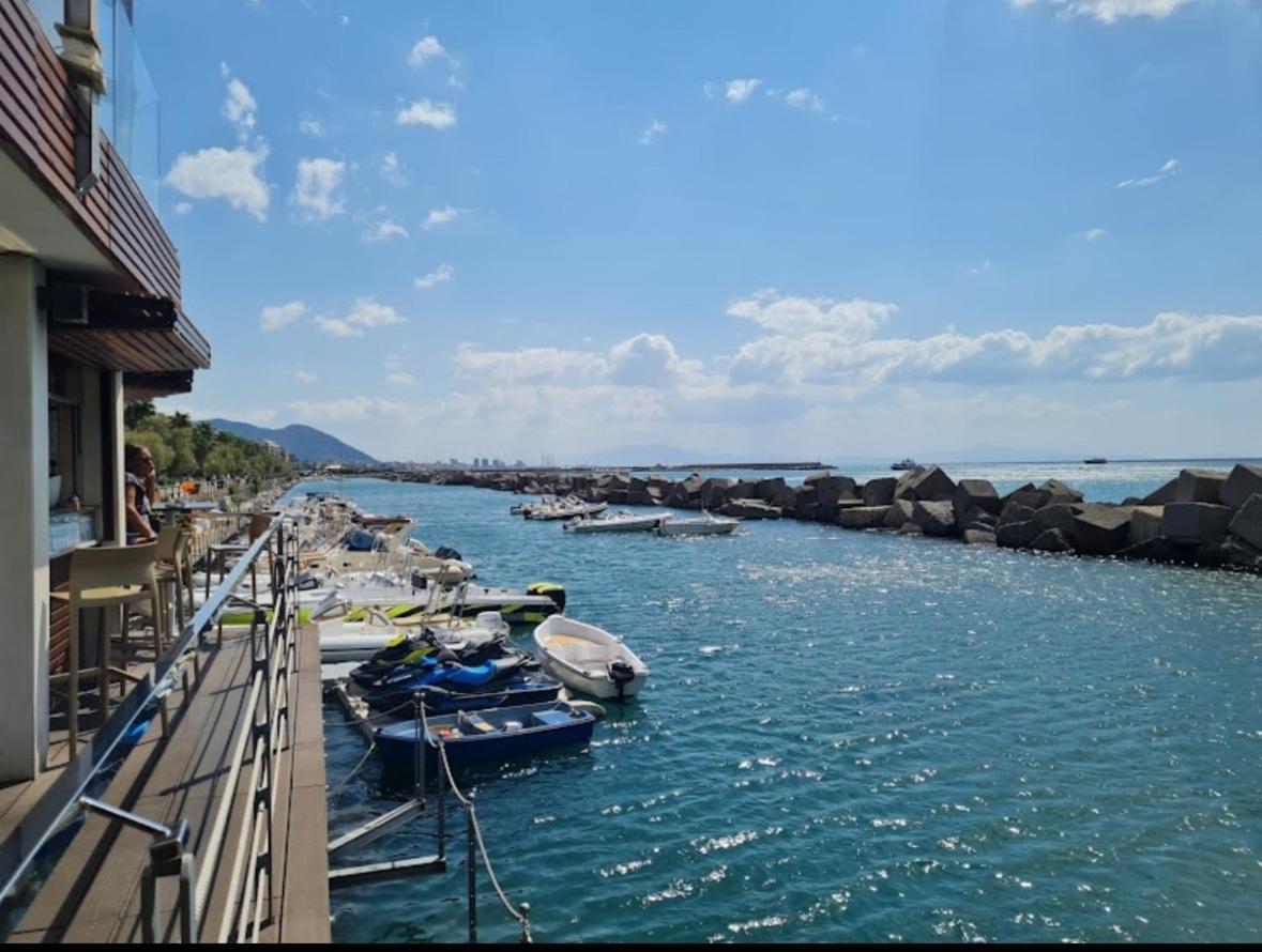 Salerno Mare E Luci Deluxe Apartment Exterior photo